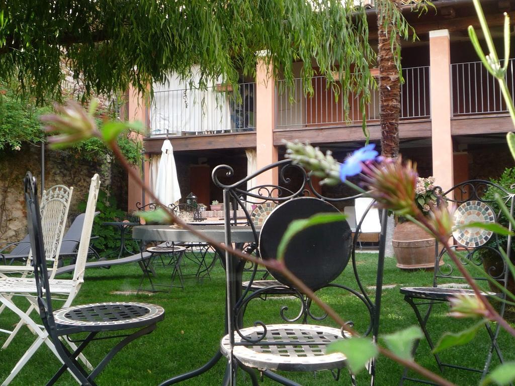 Lori'S Inn Mondovi Ngoại thất bức ảnh