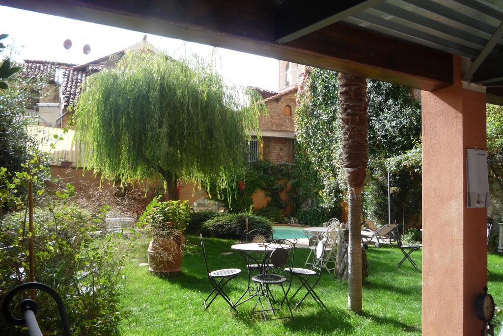 Lori'S Inn Mondovi Ngoại thất bức ảnh